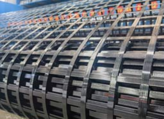 金川钢塑土工格栅：基建“隐形脊梁”的绿色智造与长寿命进化论